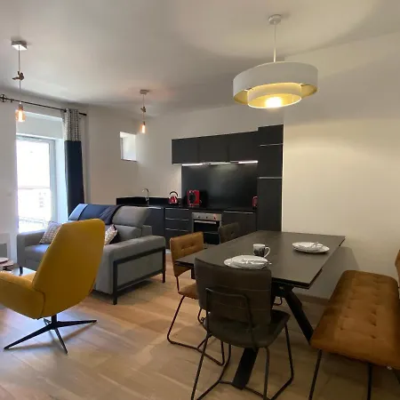 Plein Centre, T3 5p Totalement Renove 55m2. Wifi Διαμέρισμα *